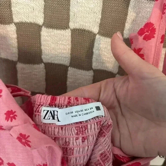 ZARA FLORAL DRESS SIZE XS - Picture 3 of 6